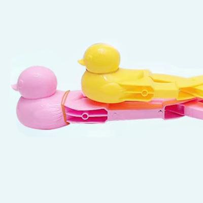 China Custom Snowball Kids Beach Toy 39cm Duck Snow Clip Seaside Beach Clip Making Tool Snowball for sale