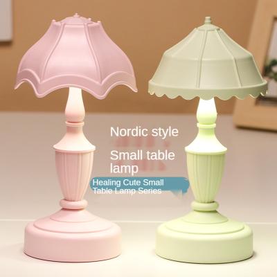 China Nordic Nordic wind table lamp USB dormitory bedroom desk filling bedside table with eye protection light is good gift for sale