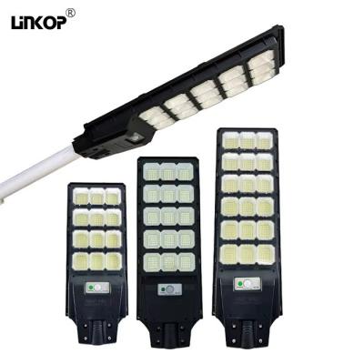 Cina Abs Shell Led Street Light Fixture Ip67 impermeabile dal crepuscolo all'alba alimentato a energia solare in vendita