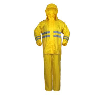 China Vented Cheap Price Safety Rain Coat High Visibility Raincoat Reflective PVC Raincoats for sale