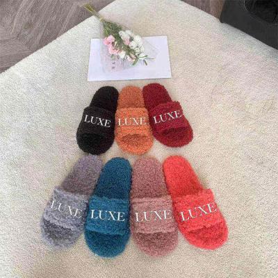 China Custom Fashion Trend Flip Flop Fur Slippers Fuzzy Toe House Fluffy Furry Sheepskin Soft Fluffy Open Slippers For Women for sale