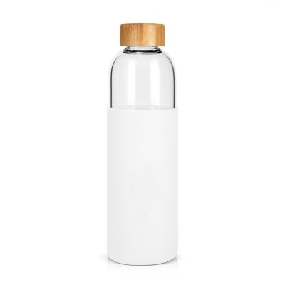 China Juice Beverage Borosilicate Glass Water Bottle Lid Bamboo Silicone Protective Sleeve Protective Water Bottle for sale