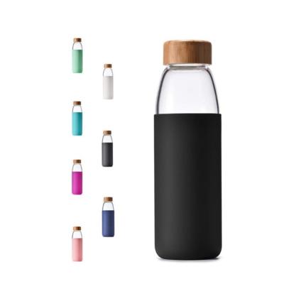 China Juice Beverage Borosilicate Glass Water Bottle Lid Bamboo Silicone Protective Sleeve Protective Water Bottle for sale