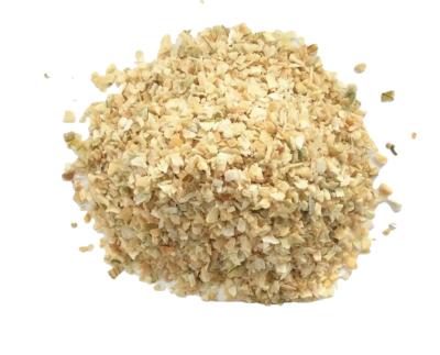 China Hot Crushed Dry White Garlic Granules Good Quality Small Dried Dehydrated Garlic Granules for sale