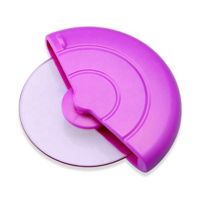 China Durable Pizza Cutter Wheel Pizza Slicer Plastic Design Safety Blade Pizza Cutter for sale