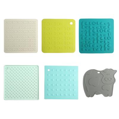 China Anti Scalding Heat Insulation Silicone Place Mat Viable Hot Pot Holders And Drying Mat For Heat Resistant Hot Dishers for sale