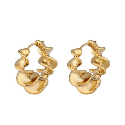 China Fashion Wholesale Calm Atmosphere Designer Popular Brands Bridal Bulk With Golden Colour Earrings for sale