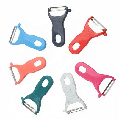 China Sustainable Plastic Handle Peeler Stainless Steel Vegetable Peeler Potato Peeler for sale