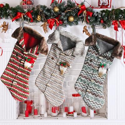 China Festival Performance Decoration Plaid Christmas Socks Knitted Candy Bag Christmas Tree Ornaments Socks Gift Bag Decoration Props for sale