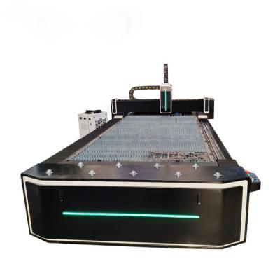 China SERVOMOTOR 2021 1000W 2000W 3000W Fiber Laser Metal Cutting Machine 2000w Raycus Laser Power 1530 for sale