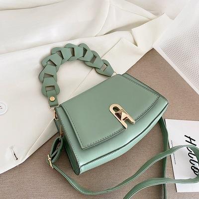 China Luxury Custom Made Small Chain Messenger Bag Mini Vintage Color Candy Women Bag Leather Women for sale