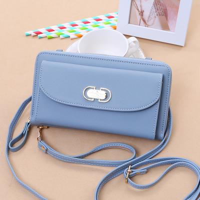 China Fashion 2020 Fashion Small Women Bag Fashion Handbag With Crown Mini Rivet Shoulder Bag Women Messenger Bag for sale