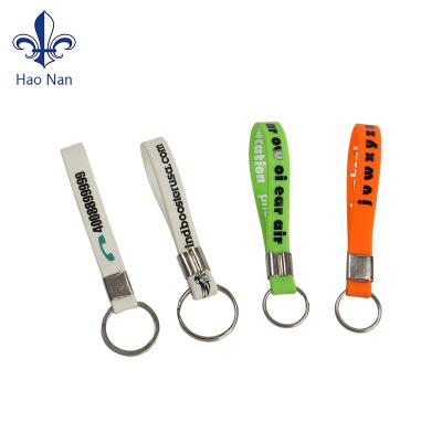 China Cheap Daily Life Professionals Custom Design Colorful Silicone Key Chain Bracelet for sale