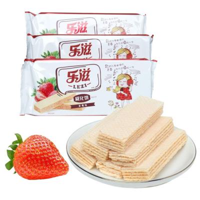 China Gluten Free Biscuit Factory Directly Supply Cream Filled Sweet Taste Strawberry Crispy Wafer Cookie for sale