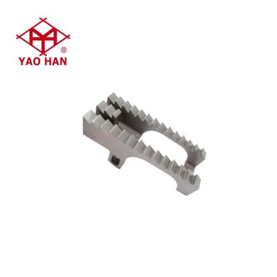 China Garment Shops YaoHan Taiwan Made Spare Parts 304221 Feed Dog For Newlong DS-9P for sale