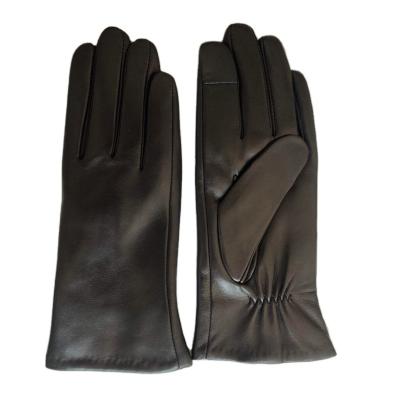 China Plain Women Black Sheepskin Leather Gloves For Daily Life Touch Screen Gloves for sale