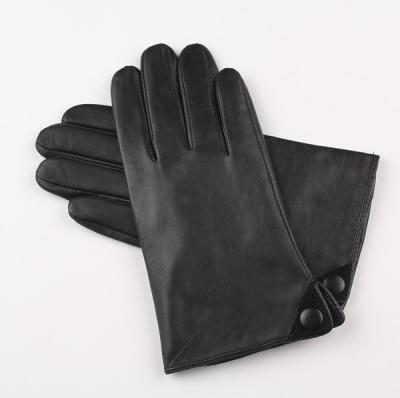 China Plain Fashion Customized Gent Kid Sheepskin Men Wearing Gloves for sale