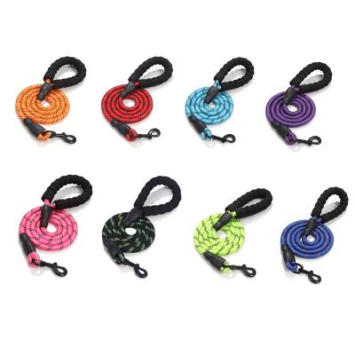 China 4.9FT Long Handle Comfortable Padded Nylon Rope Training Durable Pet Leashes Strong Reflective Reflective Dog Leash for sale