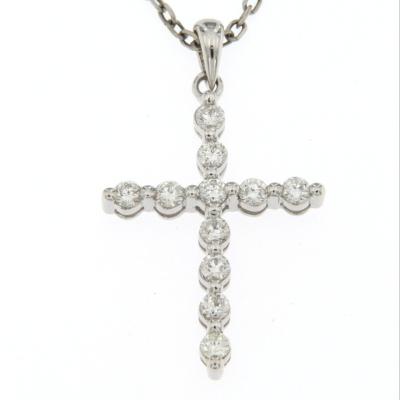 China CLASSIC Hot Delicate Luxury Fine Jewelry 18K Natural Round Pendant Diamond Cross Pendant Sales Best Seller for sale