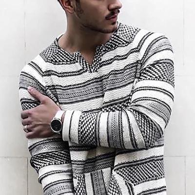 China Customizable Men's New V Anti-Wrinkle Loose Striped Dark Materials Fashion Neck Long Sleeve T-Shirt for sale