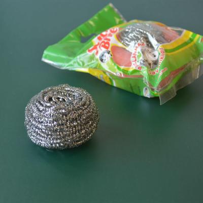 China 30g aisi410 stainless steel viable scourer, scrubber wire wool, pot scourer scrubber for cleaning bowl for sale