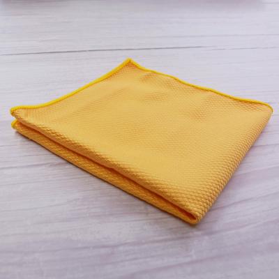 China 30*40cm Viable 100% Polyester Double Sided 340 Gsm Microfiber Eyeglass Cloth Fish Scale Cloth Sunglasses Microfiber Cloth for sale