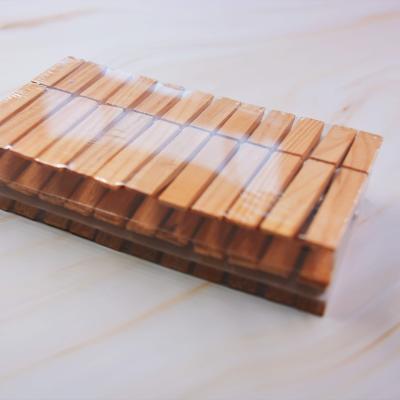 China Plastic Wholesale Durable Traditional Clothespins 24er Clothes Peg Clothes Hanging Peg Wooden Clothespin for sale