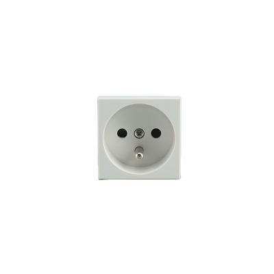 China 16A 250V Commercial French Standard Electric Socket Power Outlet Outlet Copper-Clad Socket Core for sale