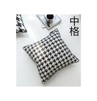 China Simple And Generous Stripe Design Comfortable Elegant Plaid Pillow Collection Warm Tiles for sale