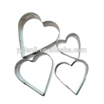 China Metail Stainless Steel Heart Disposable Pastry Tools Cake Fondant Decorating Tools for sale