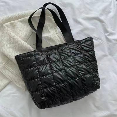 China Other New Arrival Fashion Stripper Quilted Daily Casual Hand Tote Bag For Women for sale