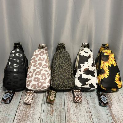 China Durable Wholesale High Quality Animal Printed PU Sling Bag for sale