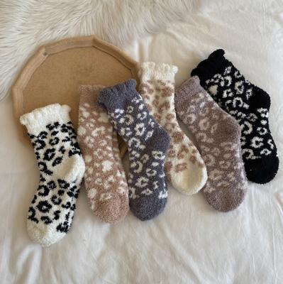 China High Quality Print Breathable Coral Socks Home Indoor Winter Leopard Socks For Women for sale