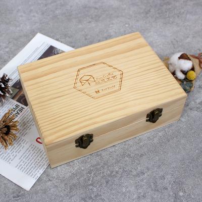 China Handmade Custom Logo Unfinished Pine Wedding Gift Box Christmas Wedding Gift Wooden Box With Lock for sale