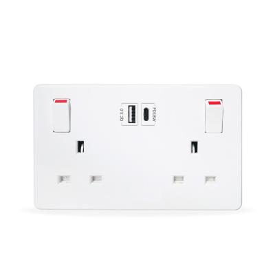 China Residential/General Purpose Dual Band UK Standard 2 Usb Wall Socket With Usb Outlet Usb Socket Switches Electrical for sale