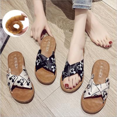 China Popular Designers Lightweight Lightweight Cross Flat Mickey Slippers For Female Vamp Summer Casual PU Sandals Women Ladies Funny Mickey Slipper for sale