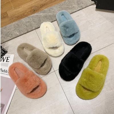 China Custom Made Recyclable Winter Fuzzy Indoor Outdoor Home Fur Slippers Faux Sheepskin Warm Slippers For Women Factory Price for sale