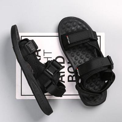 China Other Hot Sale Luxury Men's Outdoor Beach Sports Sandals Water Shoes Flat Mesh Fabric Hook &Loop Strap for sale