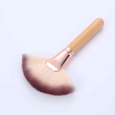 China 2021 Hot Selling Smudge Brush Soft Hair Easy Apply Cleaning Brush Portable Makeup Brush for sale