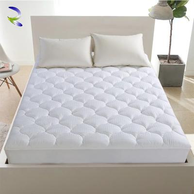 China Factory wholesale foldable 100% polyester mattress down comforter mattress tap mattress protector topper for sale