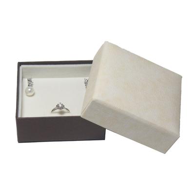 China Fashion Elegant Recyclable Free Sample Hot Design In European Market Paper Package Earring Velvet Box Set for sale