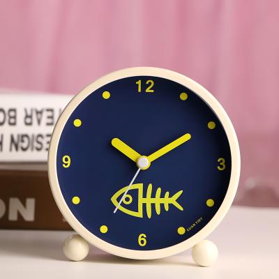 China LUMINOVA Ganxin Small Mute Metal Alarm Clock Fashion Creative Personality Clock Fishbone Pattern Alarm Clock for sale