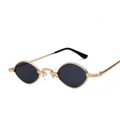 China Fashion 3385 Retro Steampunk Sunglasses Small Weird Sunglasses Unisex Frame Clear Glass Tinted Lenses for sale