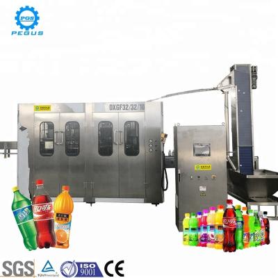 China Carbonated Beverage Beverage Soft Drink Machine For PET Bottle Filling for sale