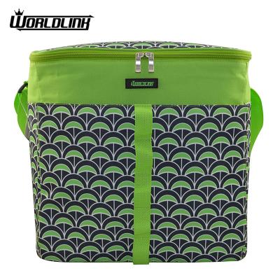 China Large Capacity Soft Cooler Tote Insulated Lunch Bag For Zipper Zipper Closure Outdoor Picnic Bag for sale