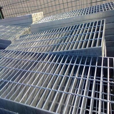 China Stainless Steel Mesh Galvanized Trench Grating Cover for Drainage 150mm*1550mm Sturdy for sale