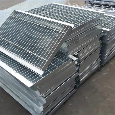 China 150mm*1550mm Custom Made Steel Oil Operation Platforms Galvanized Serrated Bar Grating for Bridge for sale