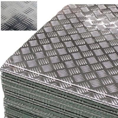 China Diamond Aluminum Checkered Sheet Hot Rolling 3003 5052 Five Bar Embossed Tread Plate for sale