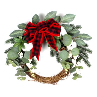 China Eco-friendly Xmas Holiday Wreath Simulation Flowers Pine Needle Tree Christmas Decoration Ornament Christmas Tree Decoration for sale