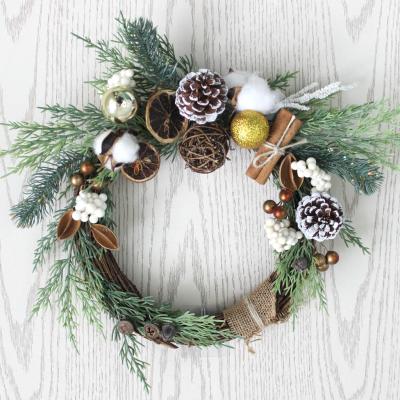 China Eco-Friendly Christmas Tree Wreath Christmas Winter Wreath Door Hanger for sale